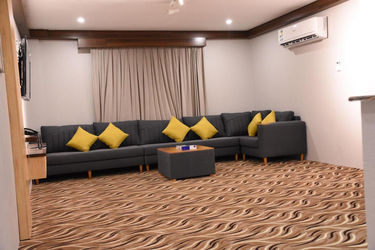 נג'ראן Florida Inn Hotel מראה חיצוני תמונה
