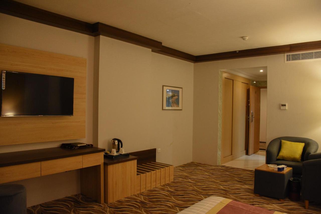 נג'ראן Florida Inn Hotel מראה חיצוני תמונה