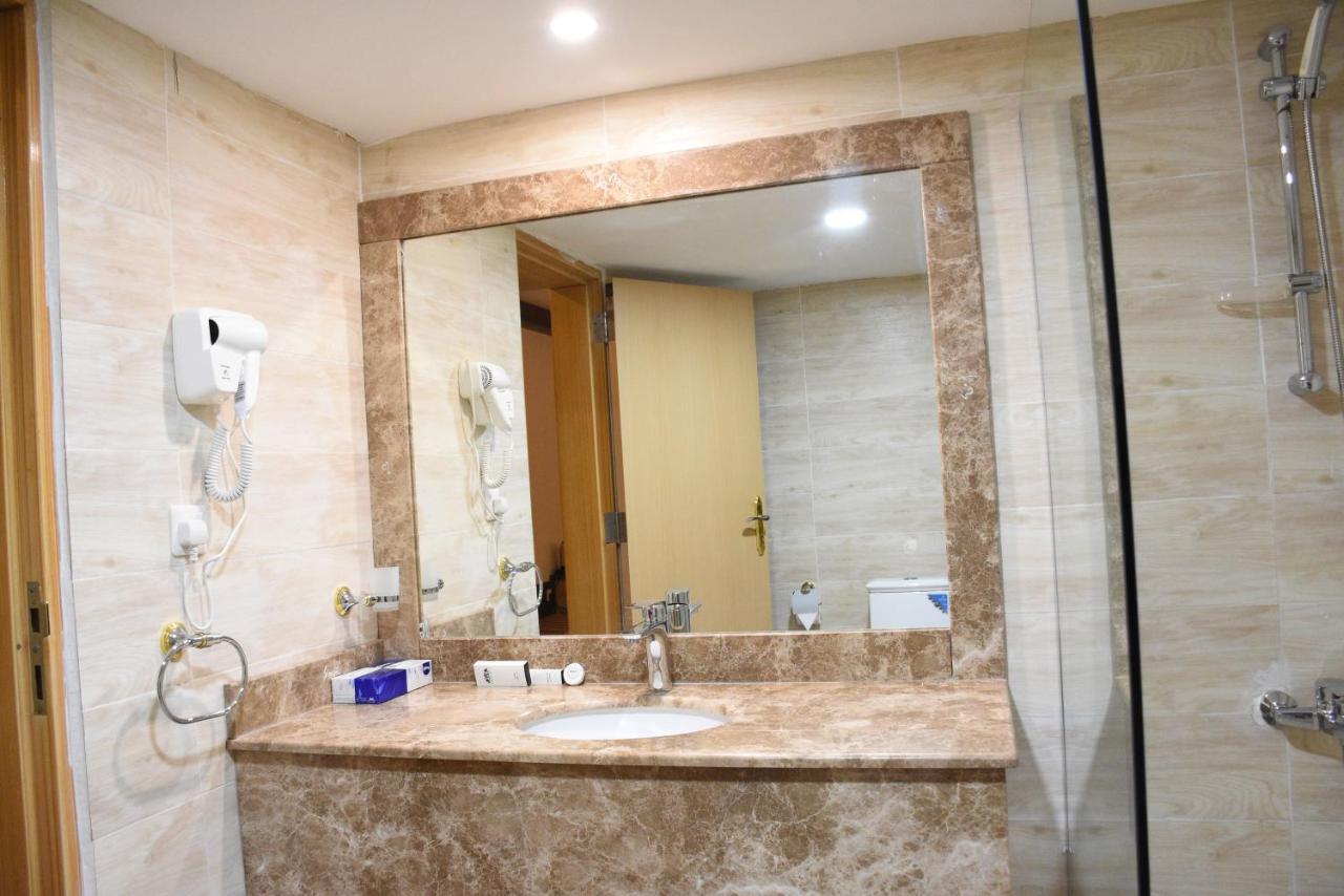 נג'ראן Florida Inn Hotel מראה חיצוני תמונה